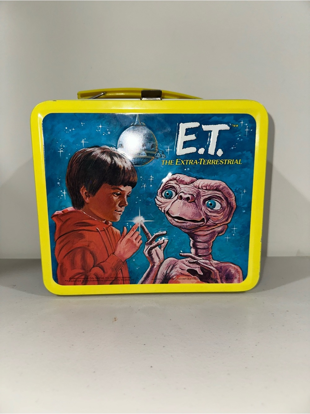 E.T. The Extra-Terrestrial Yellow Metal Lunchbox with Thermos Near Mint